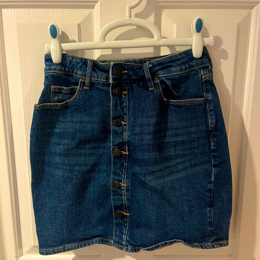 Old Navy High rise denim skirt